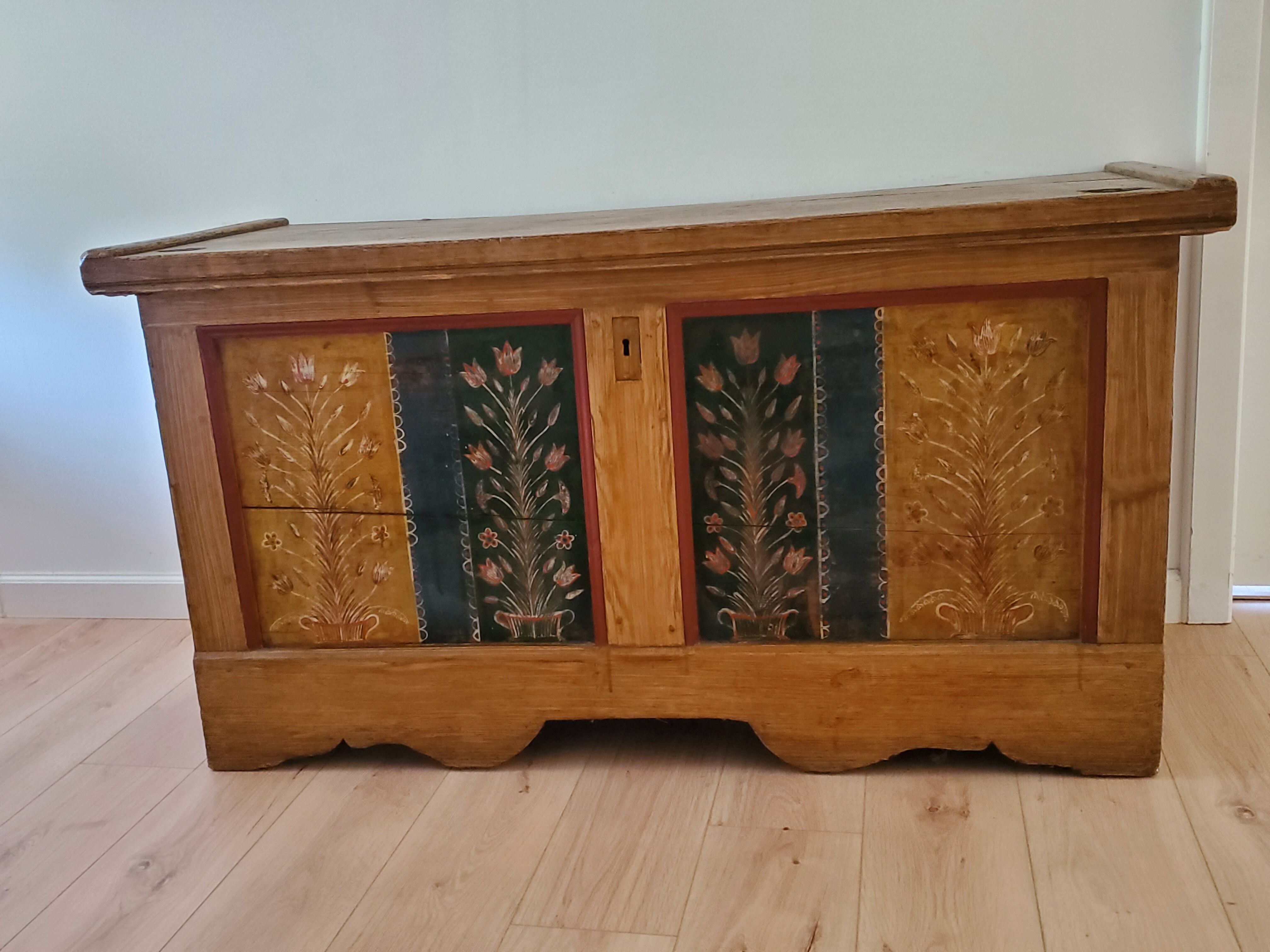 19th century Alsatian wedding chest