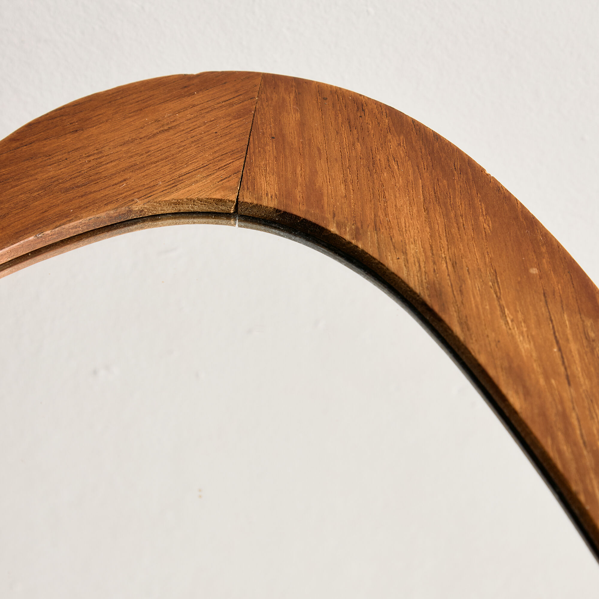 Framed mirror in teak