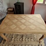 Castle table