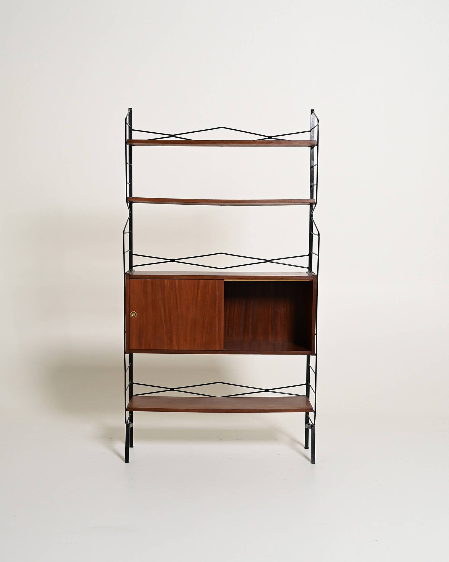 Bibliothèque en teck avec tiroir, années 1950-1960