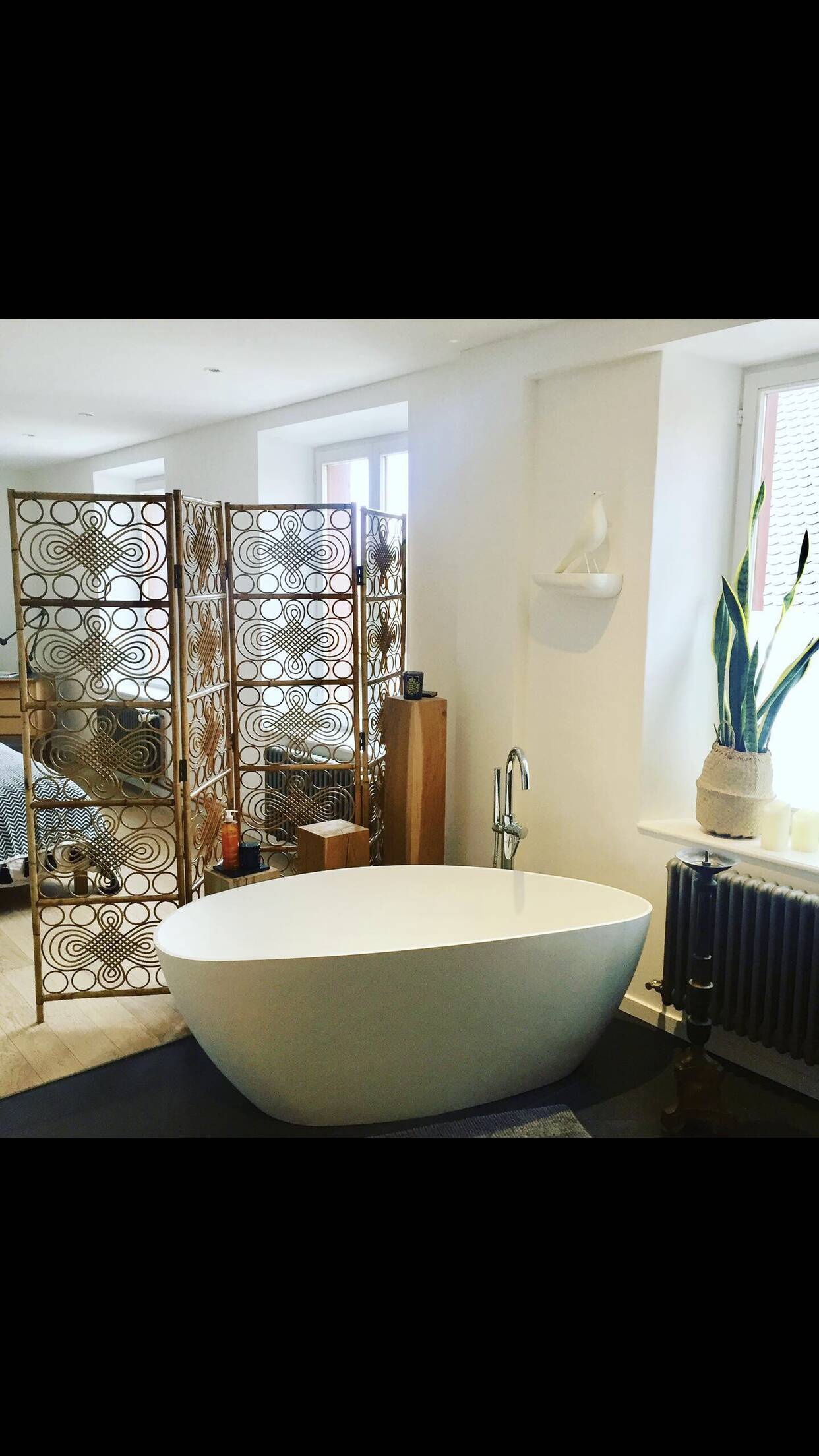 Vintage rattan screen