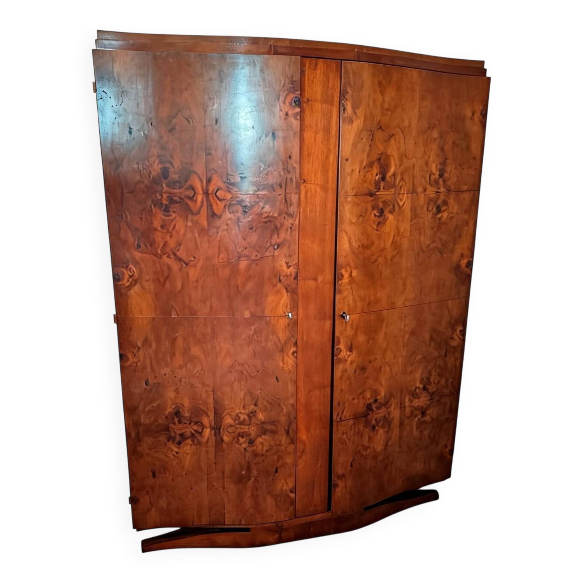 Armoire Art Déco ronce de noyer, marqueterie, portes galbées—années 30