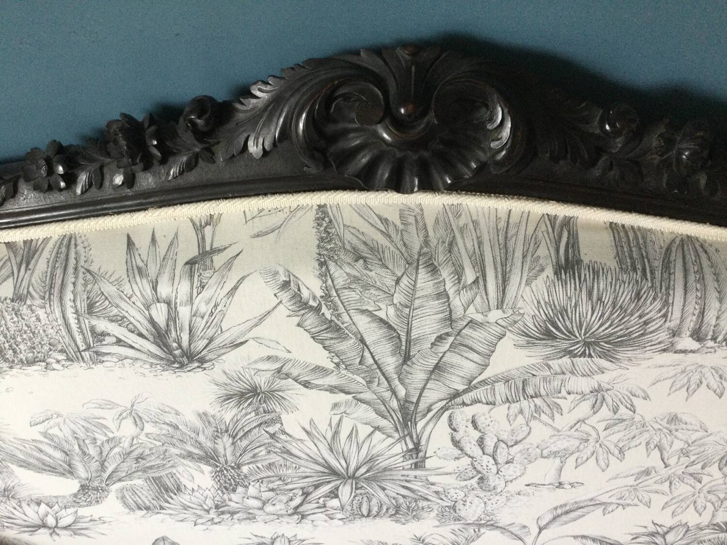 Napoleon III style bench