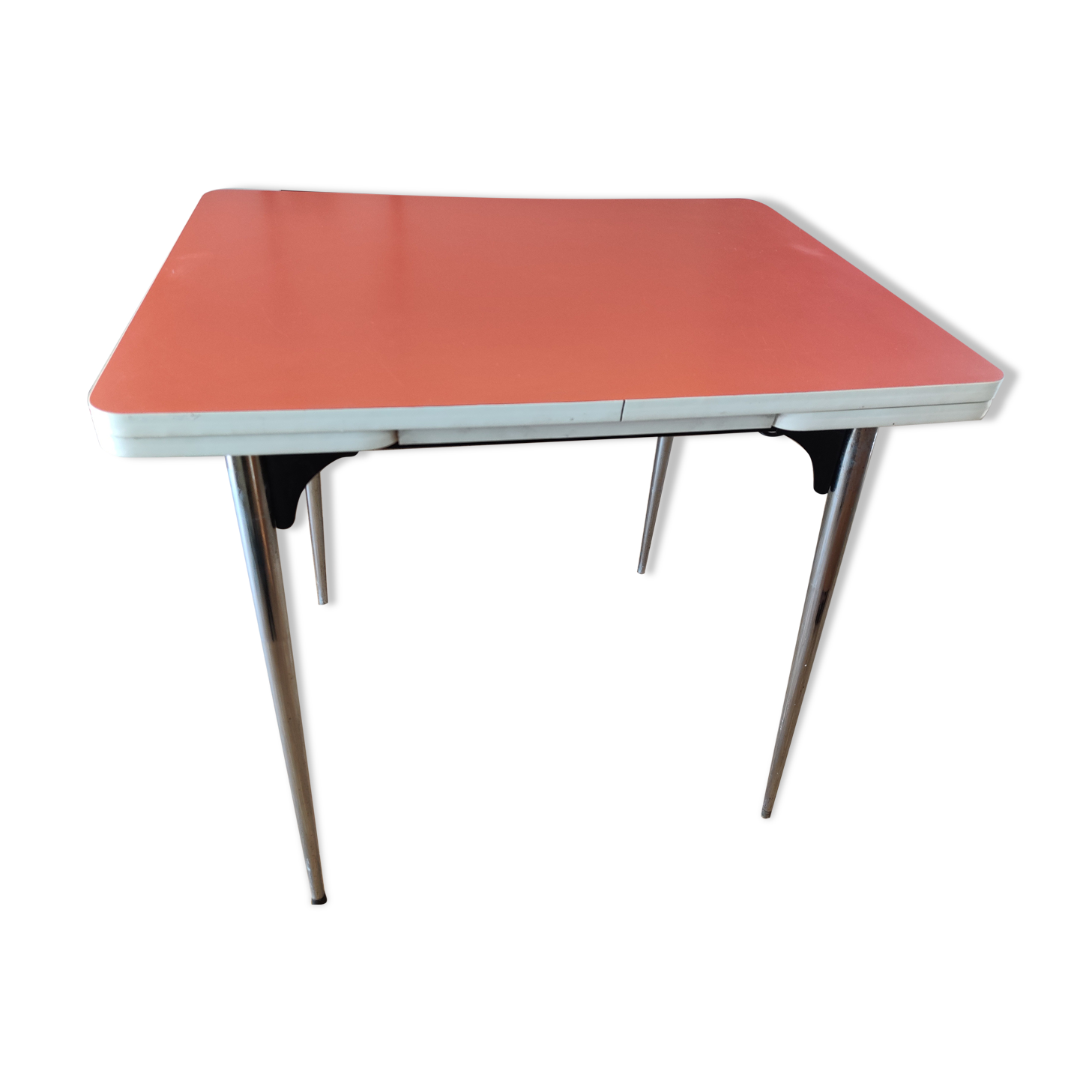 Table year 70 in orange Formica