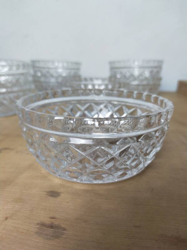 9-piece crystal dessert service