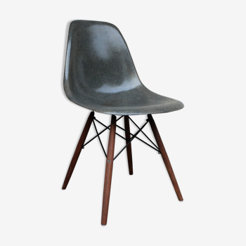 DSW Charles & Ray Eames Chair for Herman Miller Grey Elephant Grey Dowel