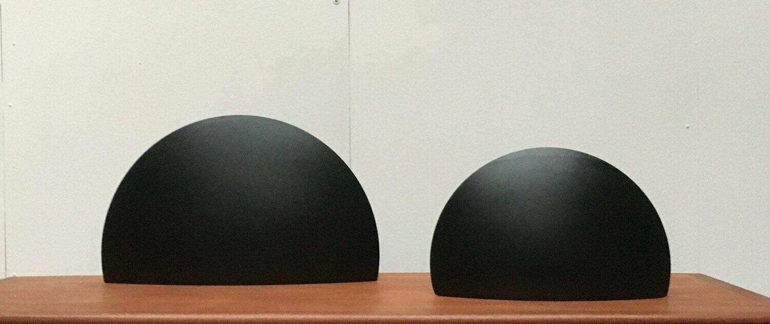 Postmodern Italian wall lamps model Piatto D9 by Sandro Colbertaldo and Paolo Rizzatto for Luceplan, set of 2.