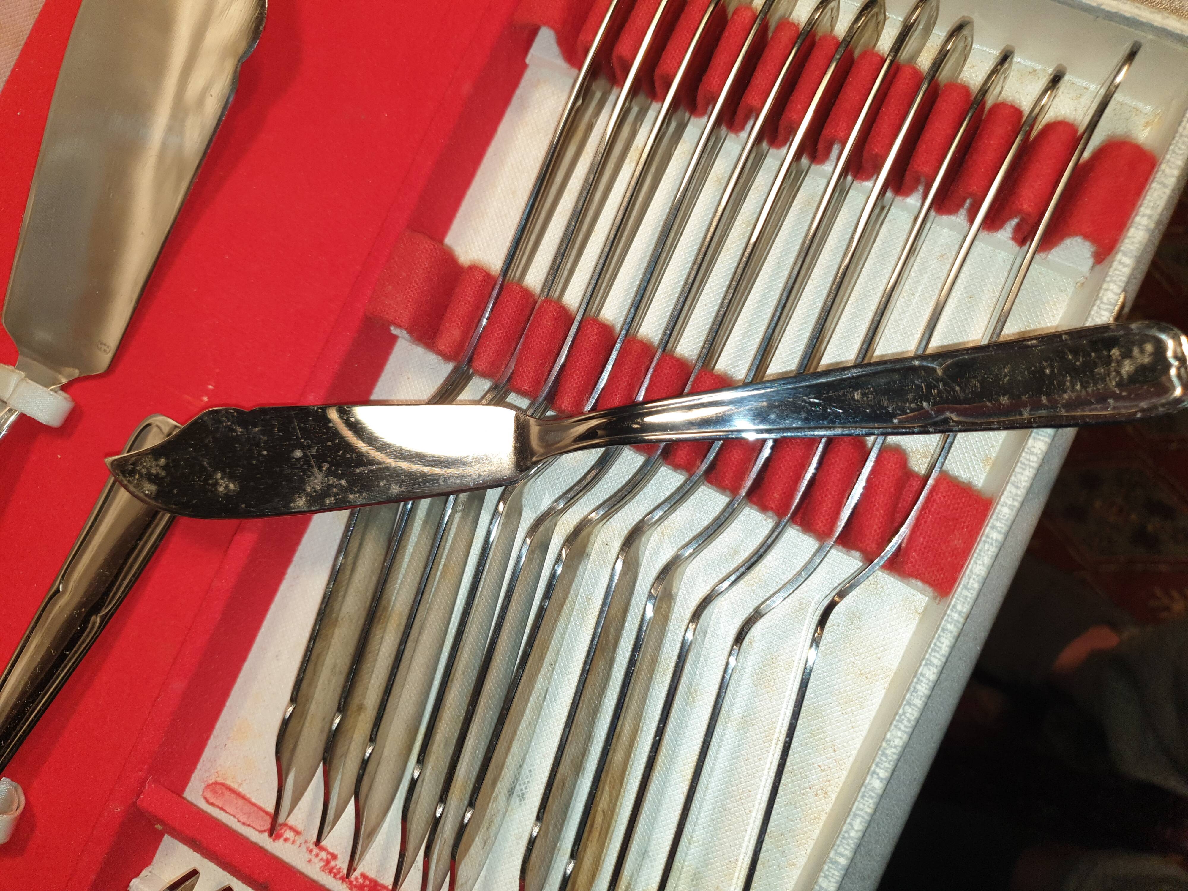 Fish service letang remy Paris