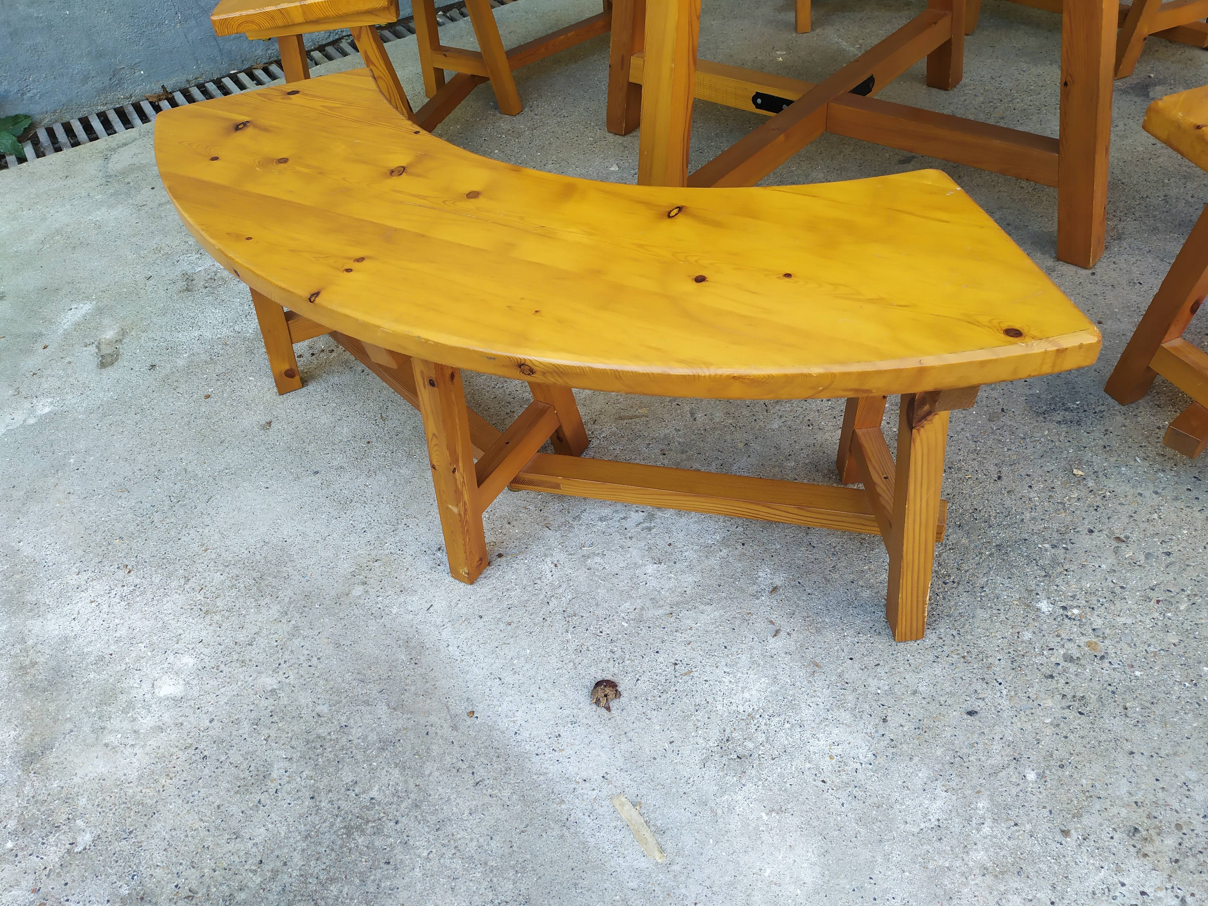 Table et banc châlet de montagne