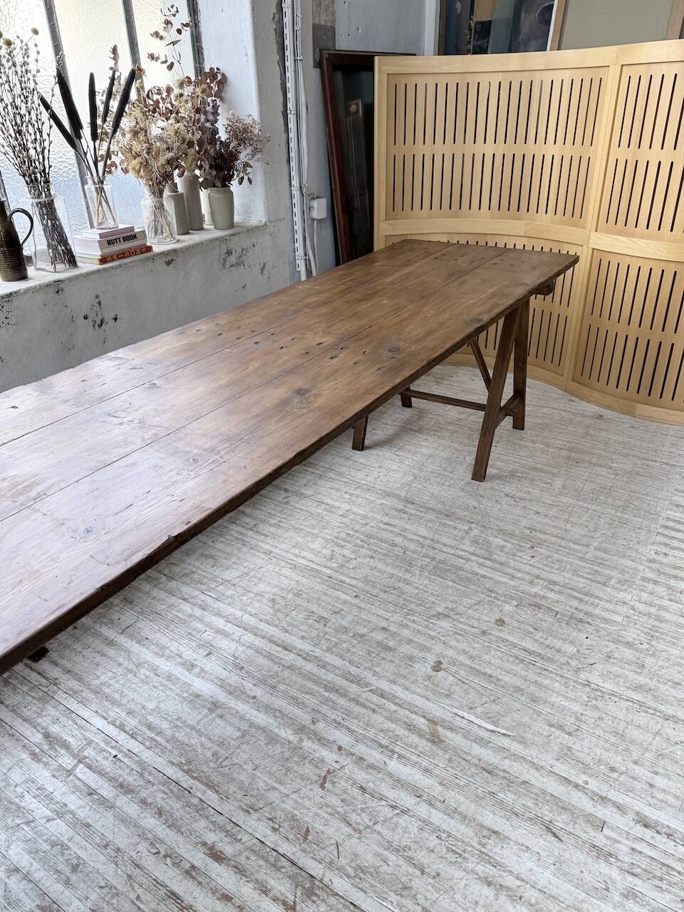 XXL trestle farm table 4m and its benches