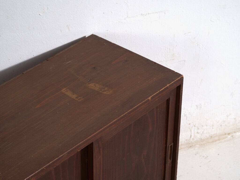 Small antique Japanese cabinet with sliding doors – Showa period (c. 1926-1945) #47