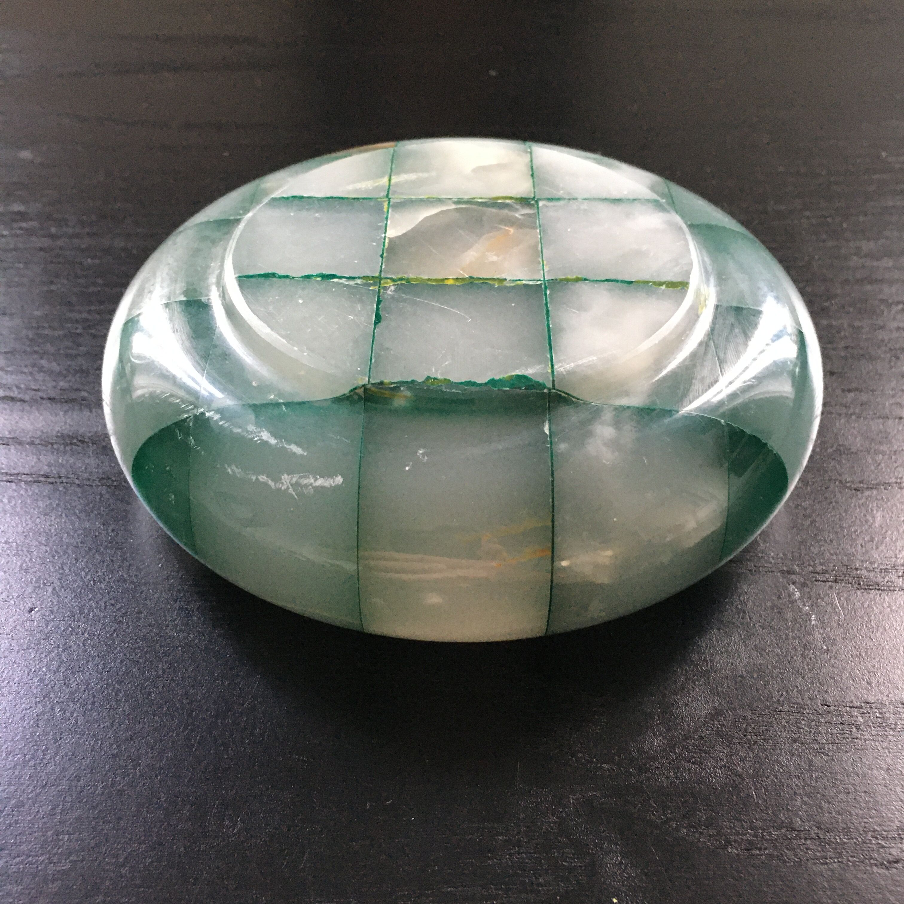 Cendrier pierre verte translucide