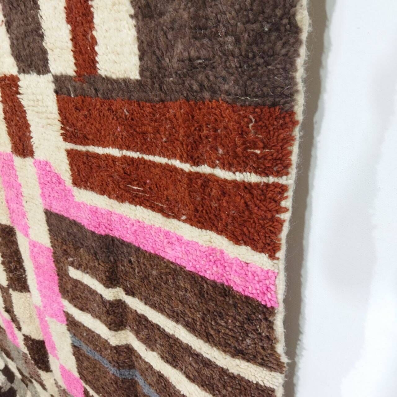 Handmade Moroccan Berber rug 280 x 176 cm
