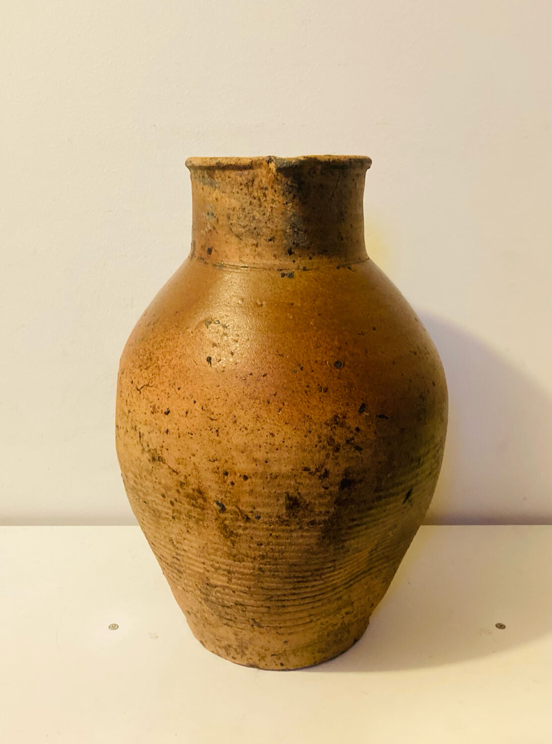 Impressive terracotta pitcher from the 19th century, entirely handmade.