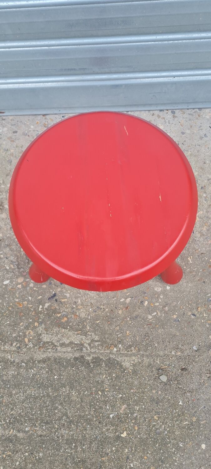 Stool Ingvar Kamprad limited edition red