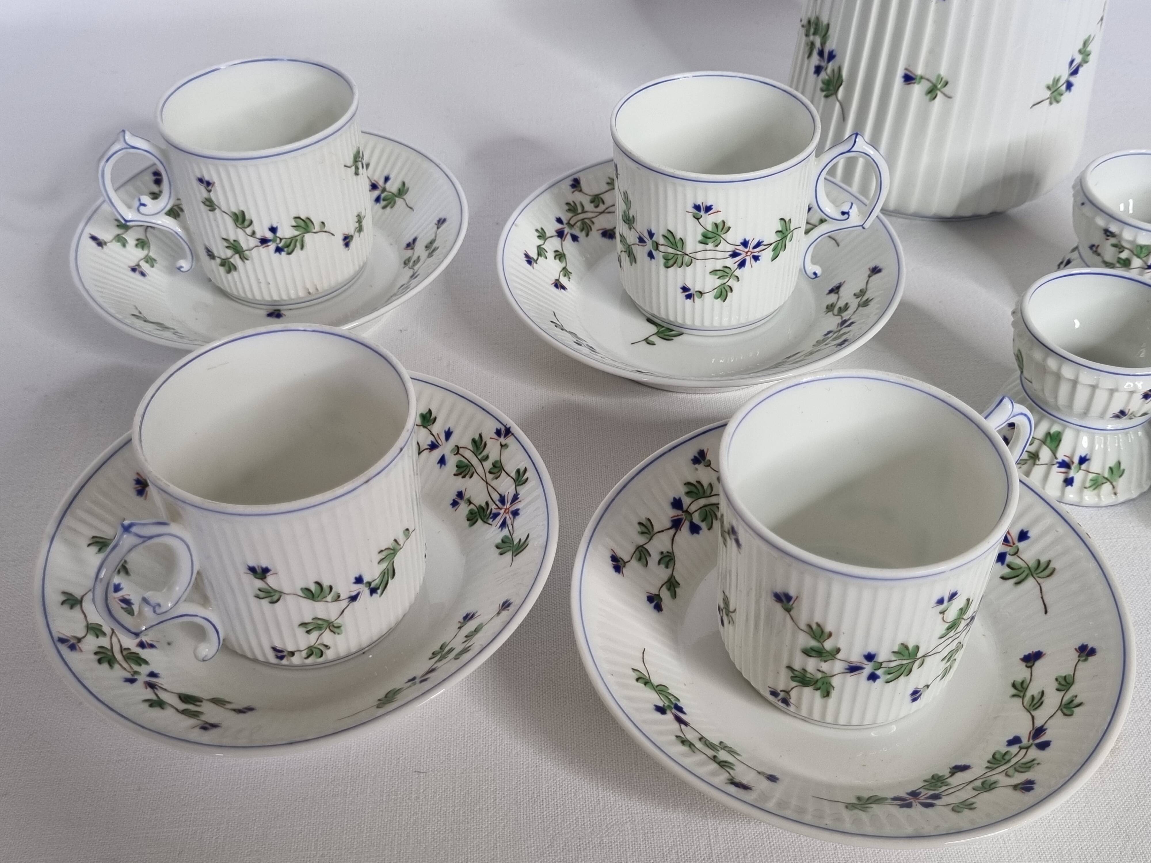 Pillivuyt & Cie breakfast service – 1900, 13 pieces, floral model