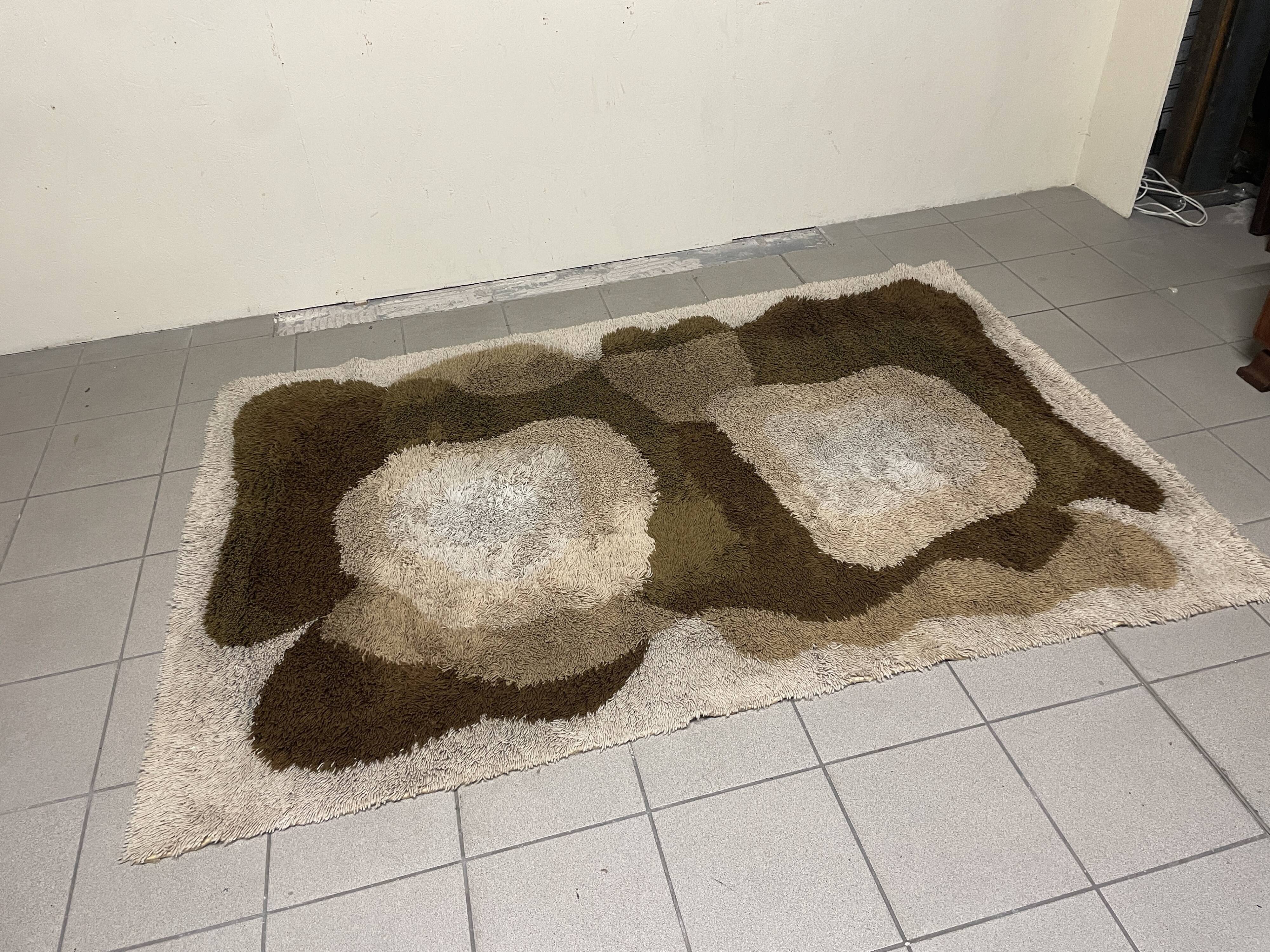Grand tapis en laine à poils longs, produit par Desso, années 1970.