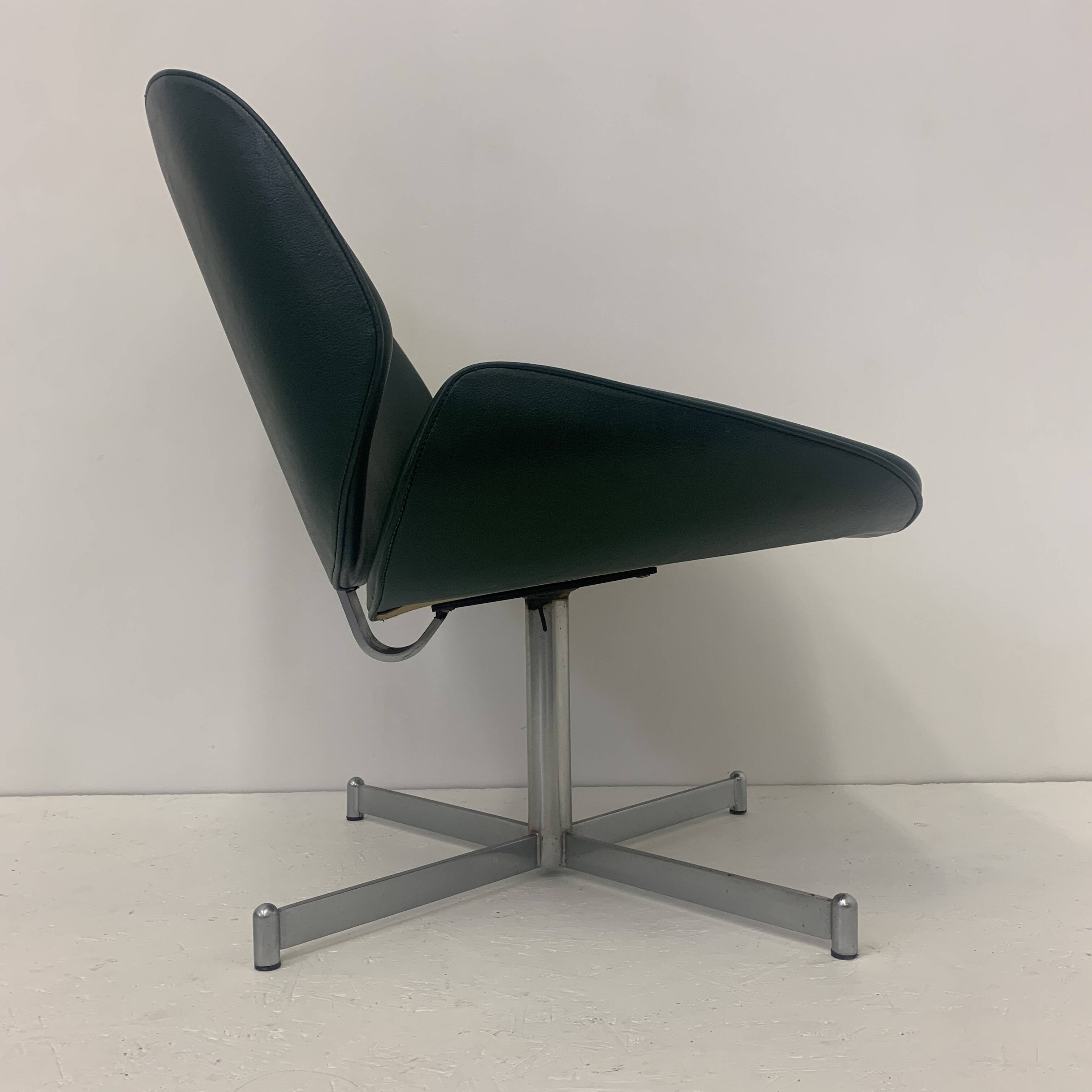 Mid-Century Artifort Geoffrey Harcourt lounge chair ‘Exquis’ , dark green ,