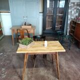 Scandinavian table