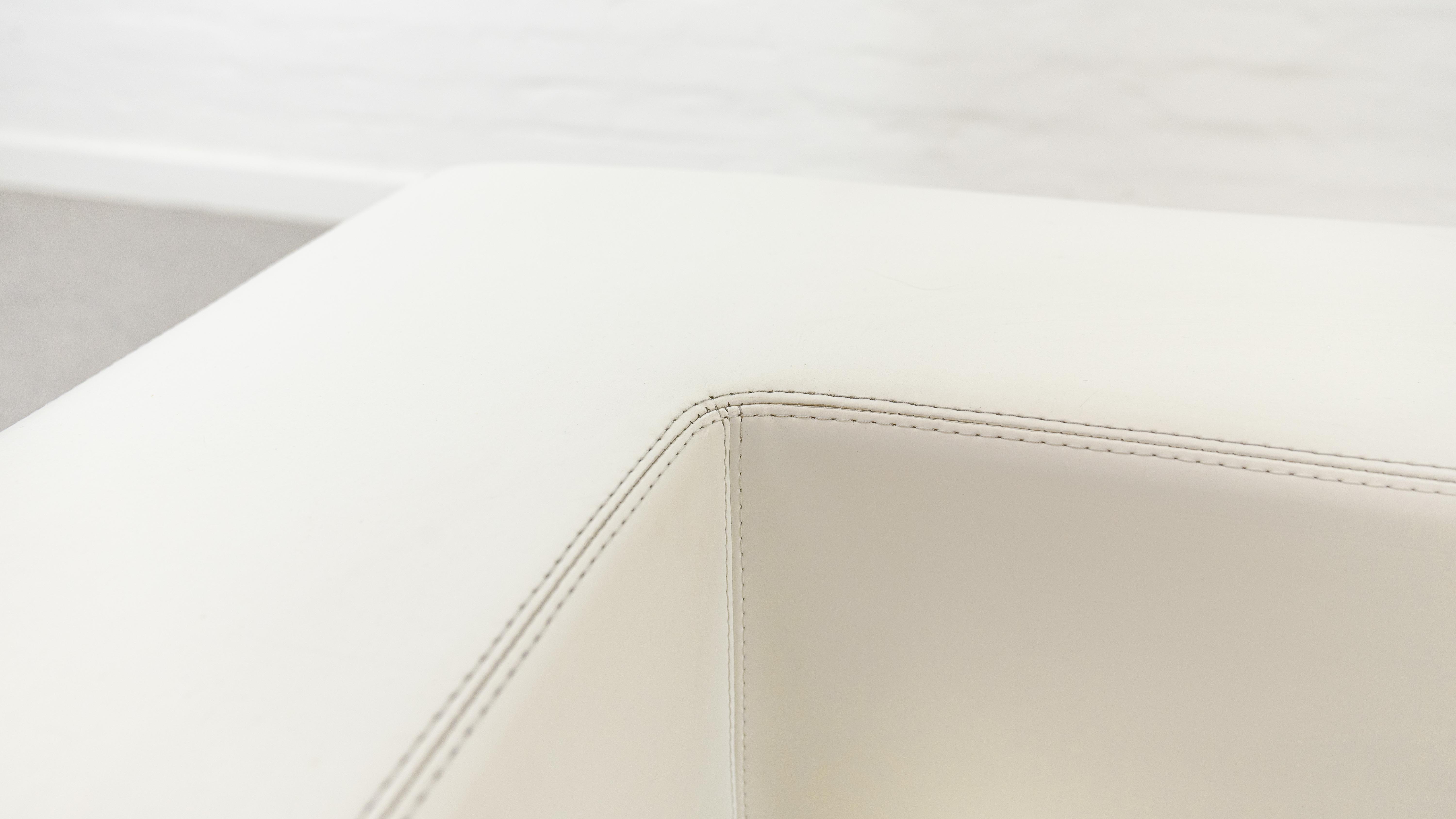 Pair of vintage Throw Away Armchairs by Willie Landels for Zanotta, white Vinyl