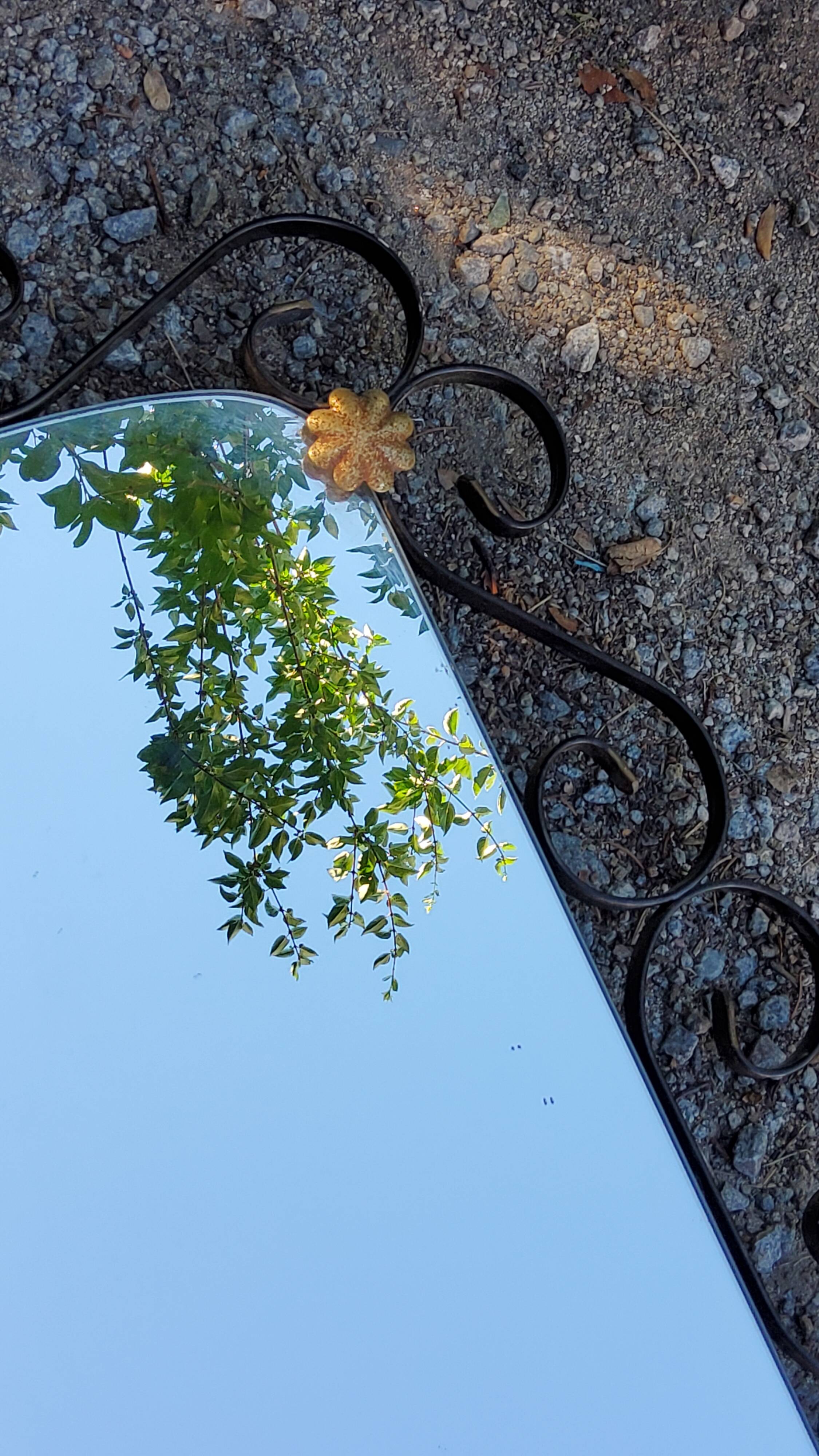 Mirror mirror of the 60s metal black and gold