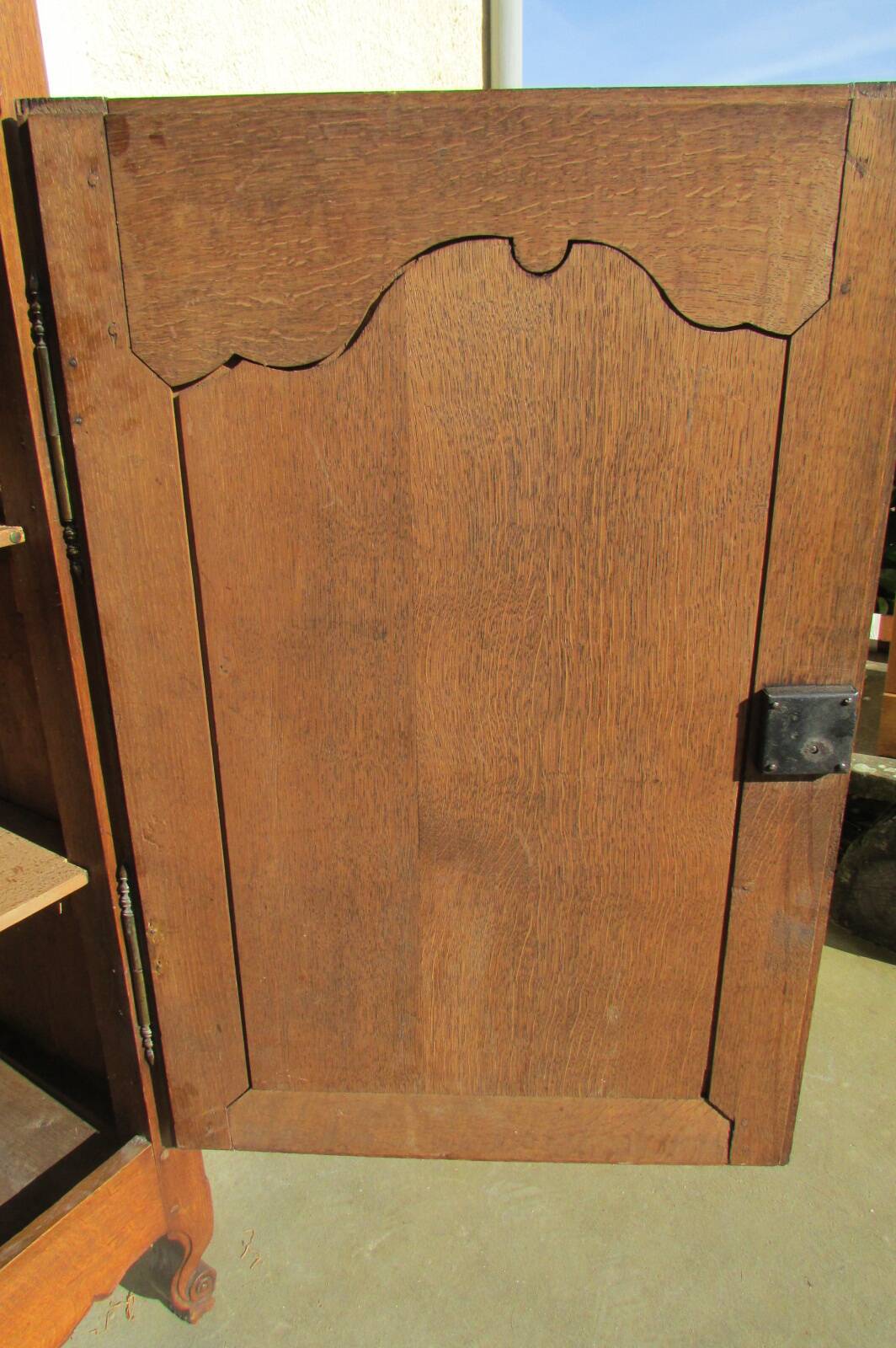 Very large manor sideboard, late 19th century, solid oak