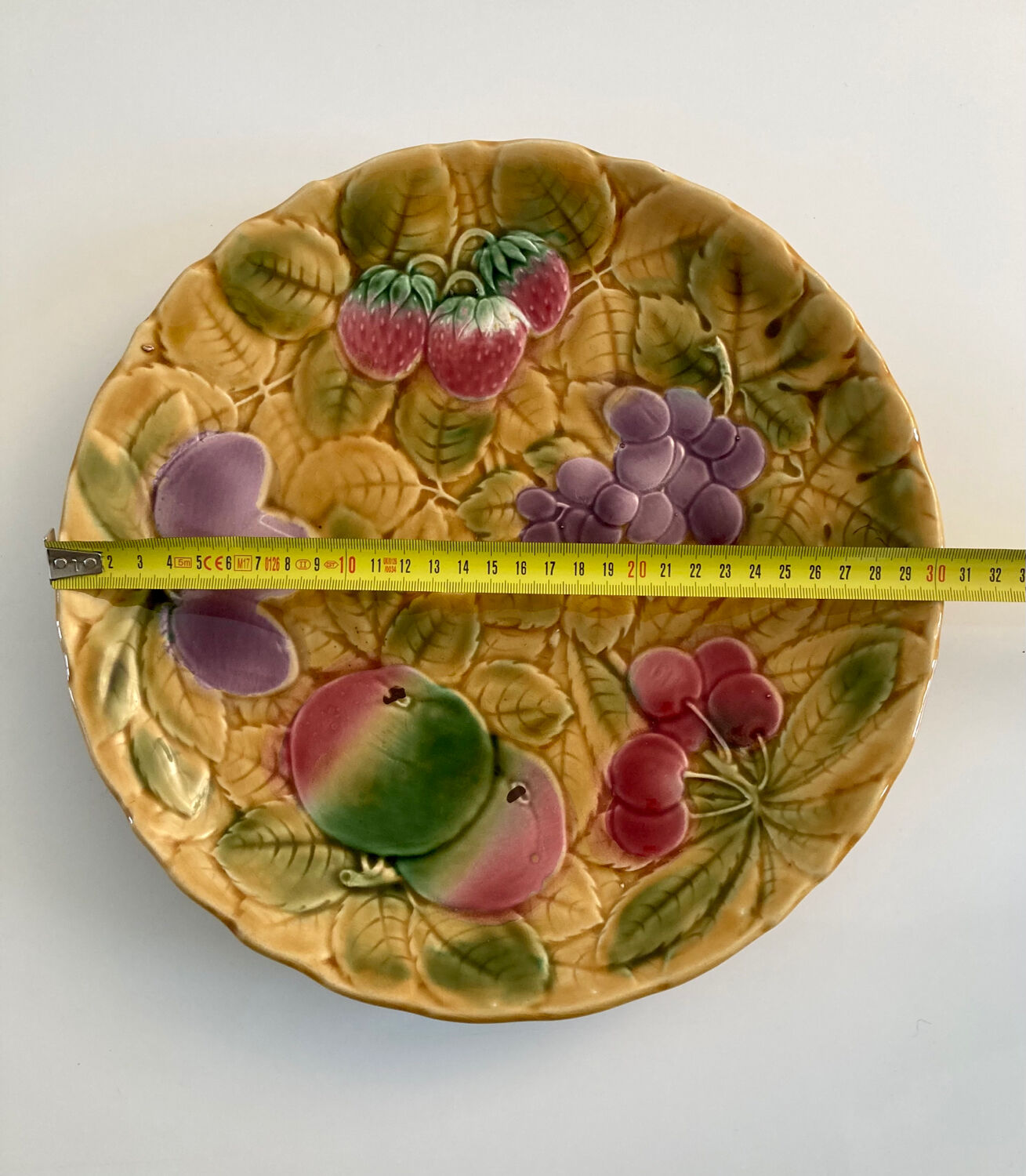 Barbotines: Ceramic dessert service from Sarreguemines.