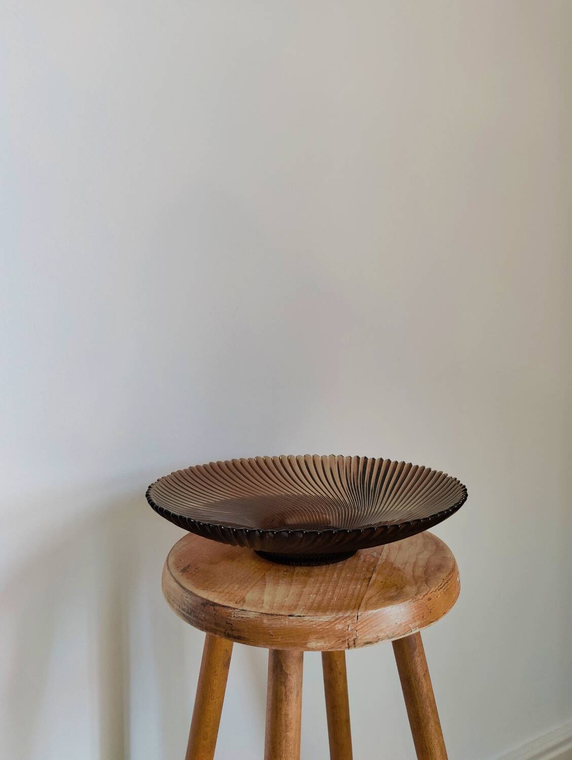 Veropa smoked glass dish