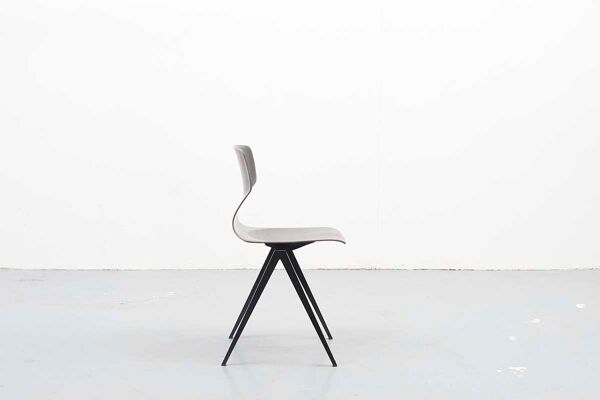Chaise Galvanitas s19 réédition ébène noir