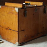 Caisse, vintage wood business firm