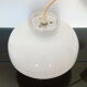 Suspension champignon vintage globe opaline blanche années 70