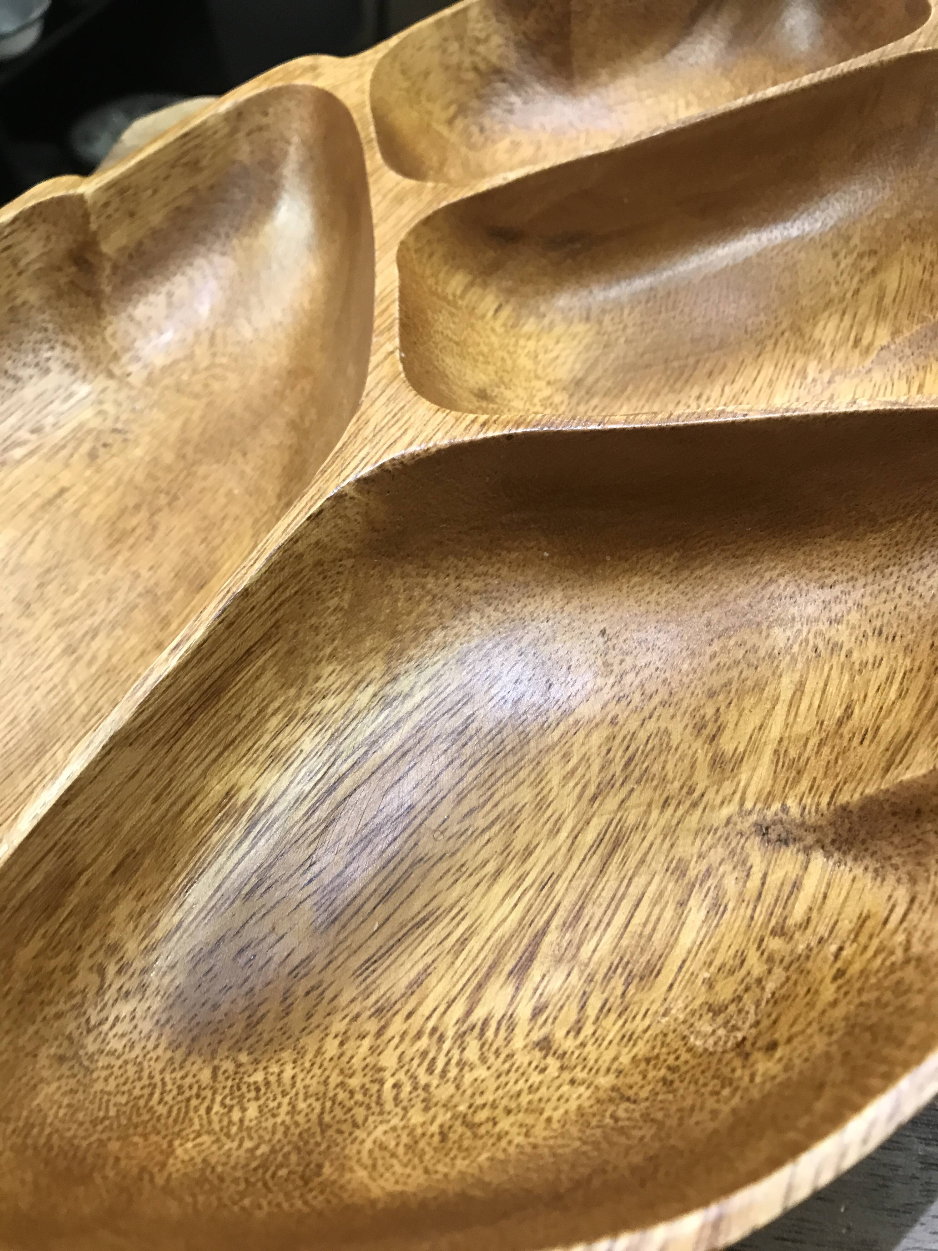 Acacia wood leaf serving dish