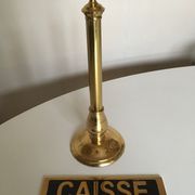 Plaque de caisse de comptoir brasserie de palace en laiton sur pied