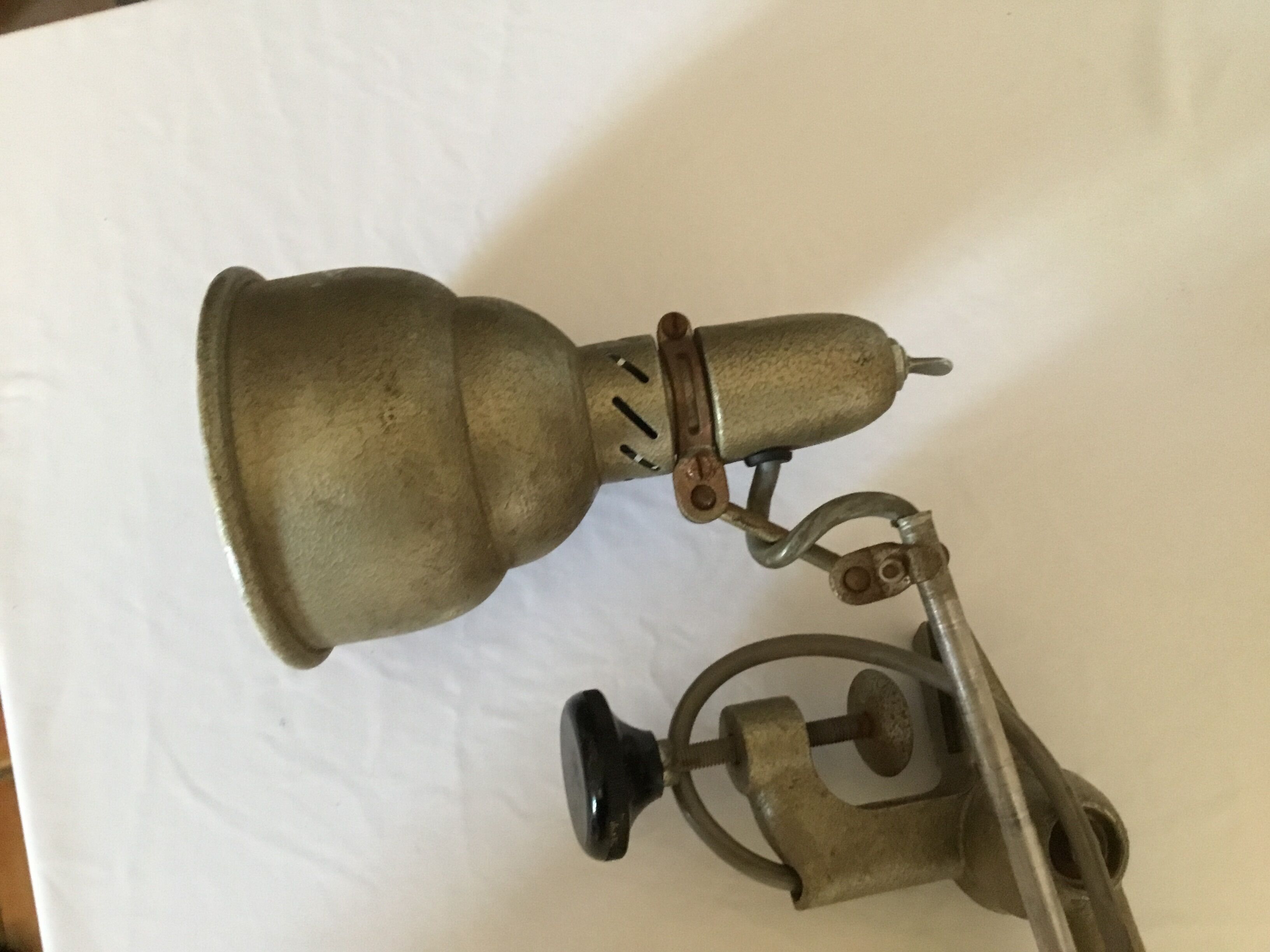 Lampe industrielle réglable en hauteur