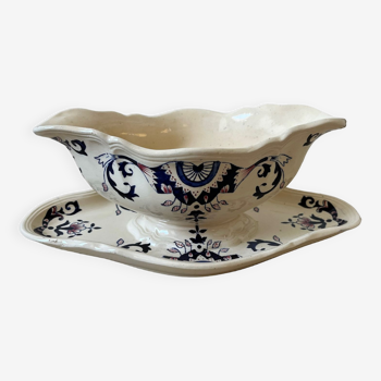 Longchamp iron earth gravy dish