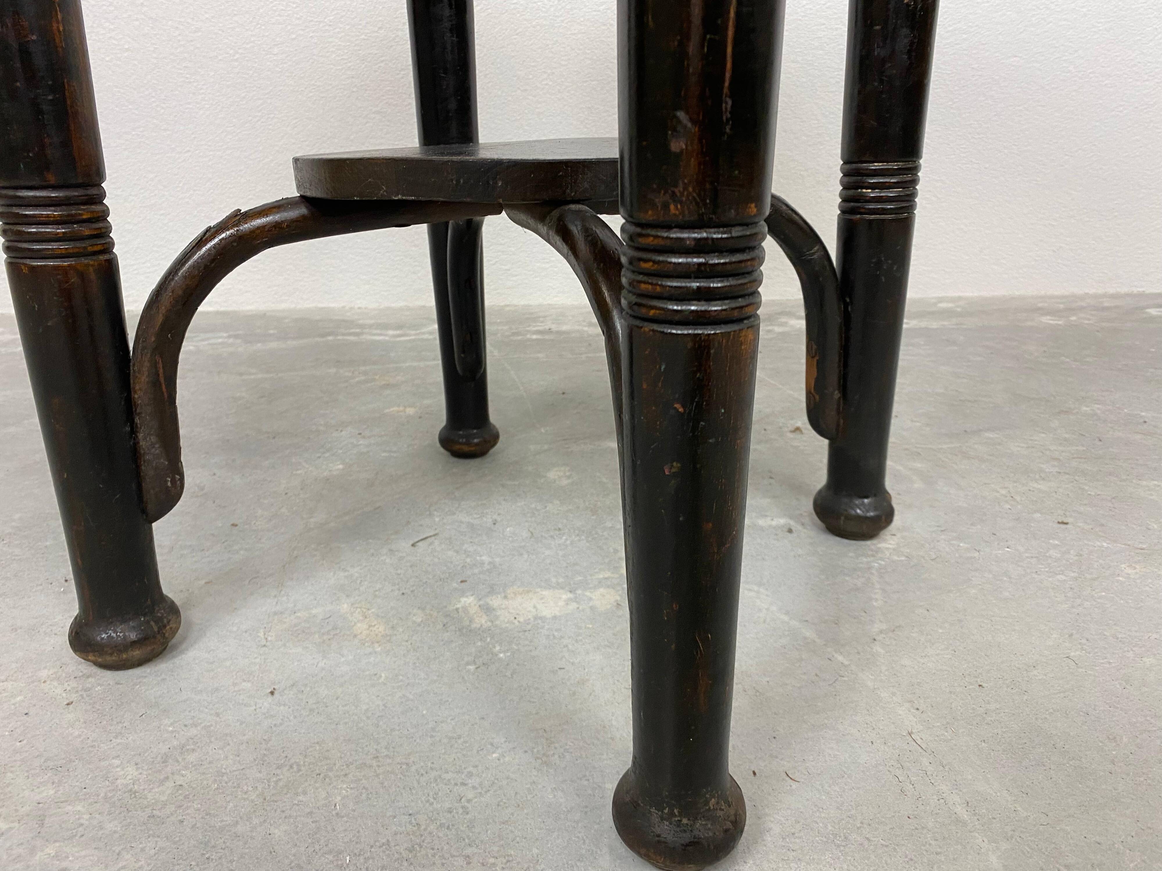 Table basse Secession Thonet