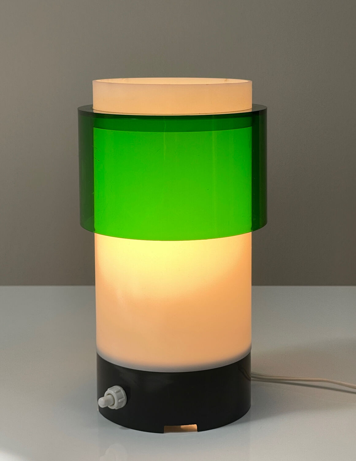 Small vintage lamp in plexiglass, Space Age style, 1970s.