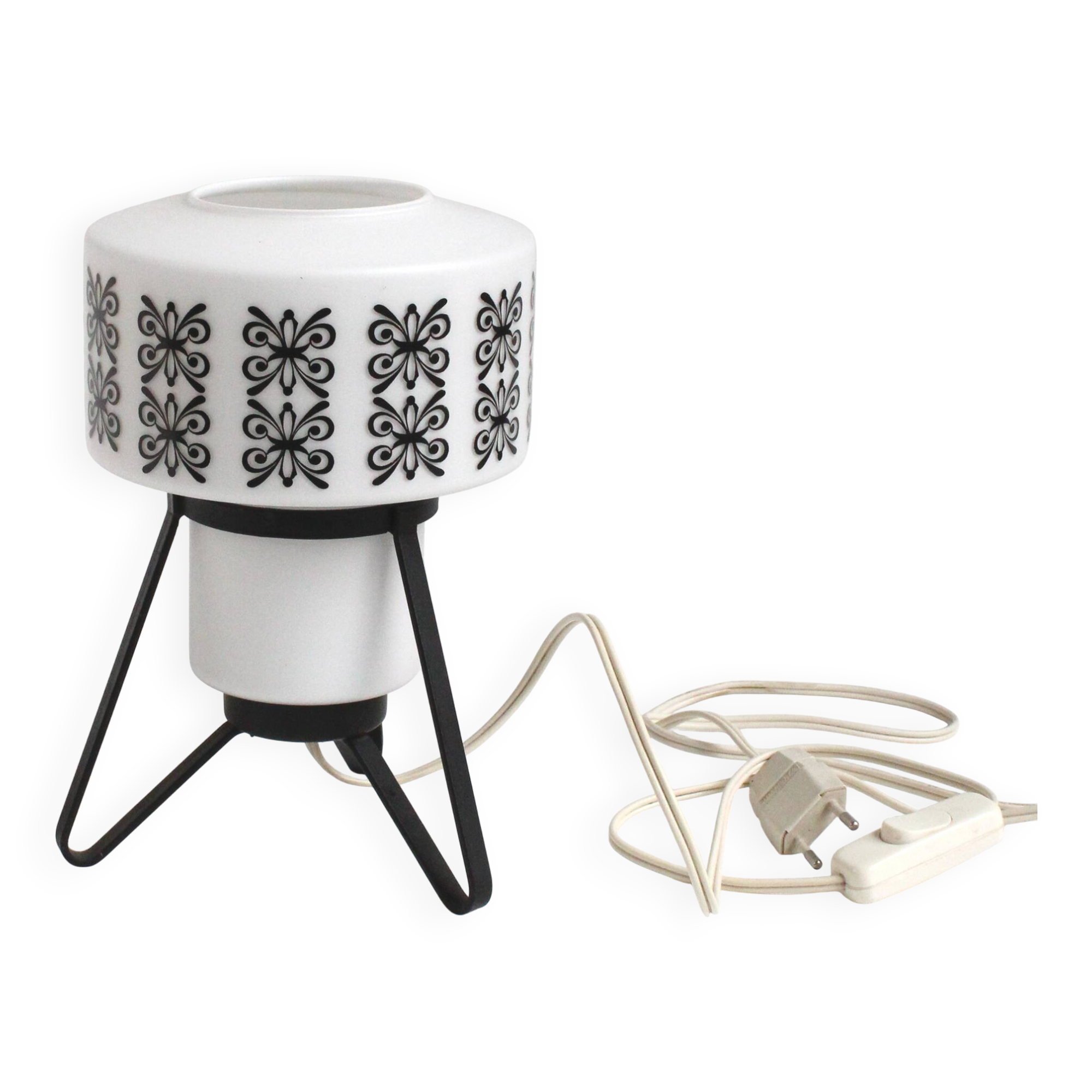 Vintage bedside lamp in opaline and lacquered metal.