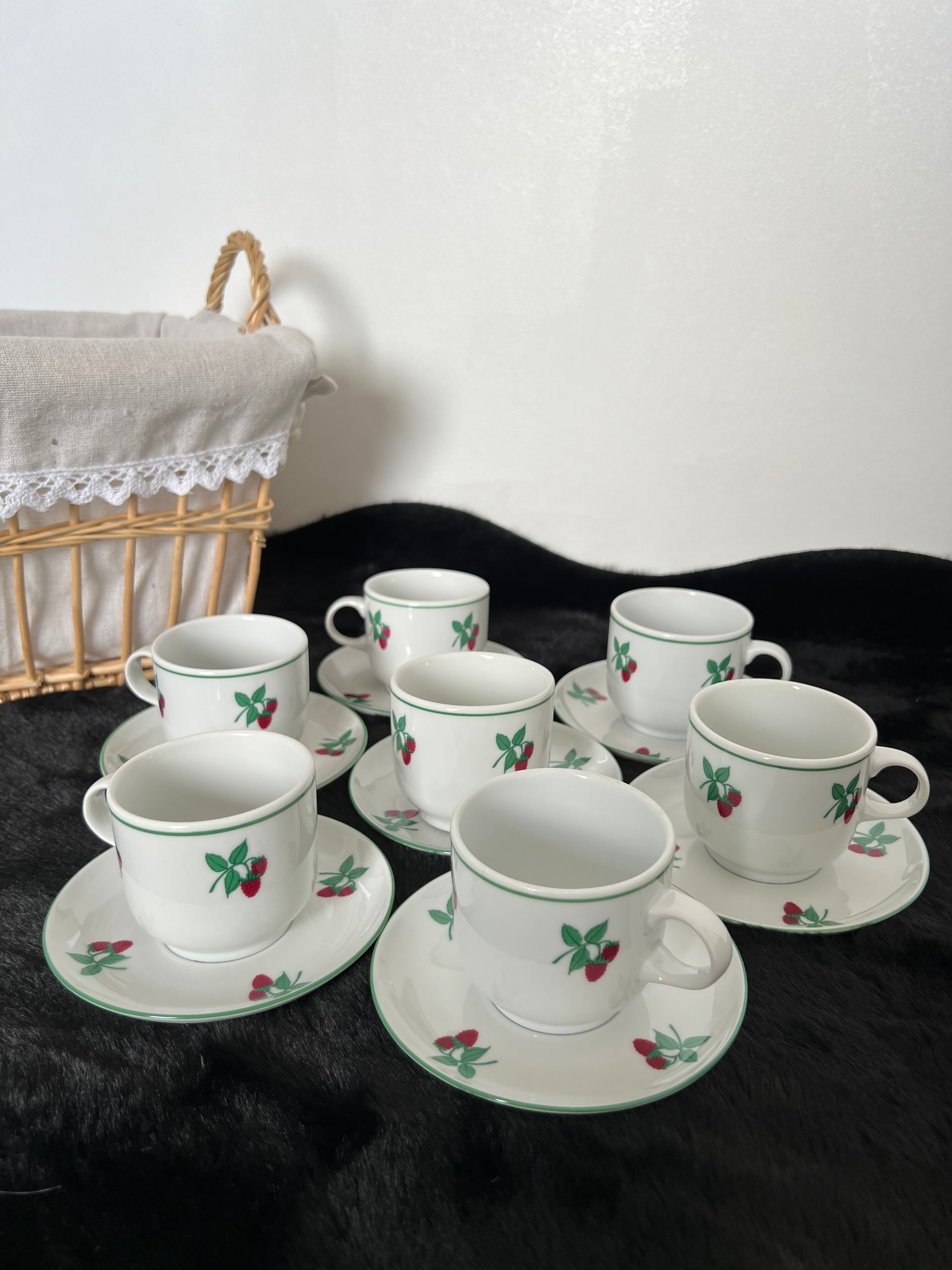 Service à café porcelaine table & couleurs modèle framboises