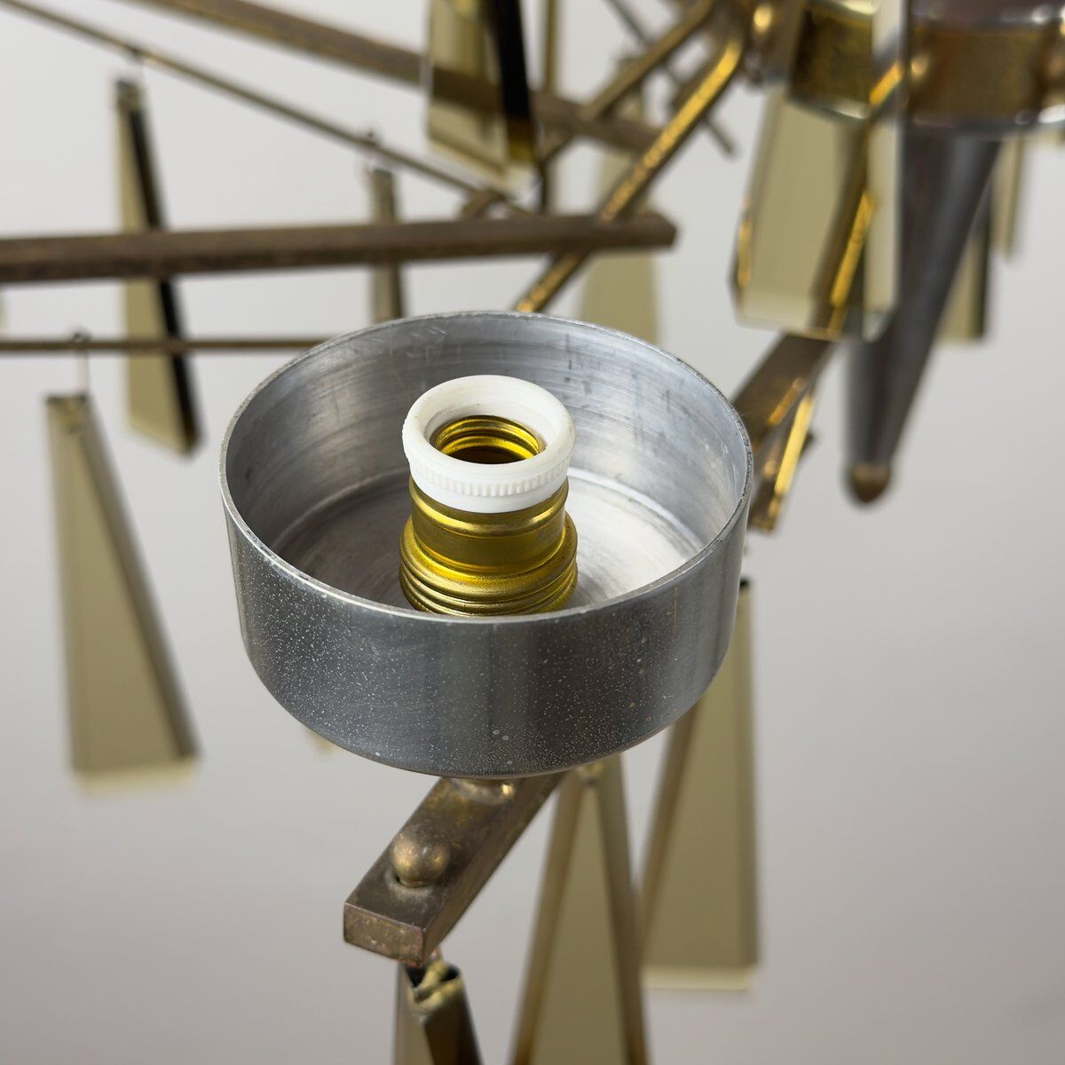 Large mid-century Italian sculptural chandelier in brass and glass, Italy, 1950s