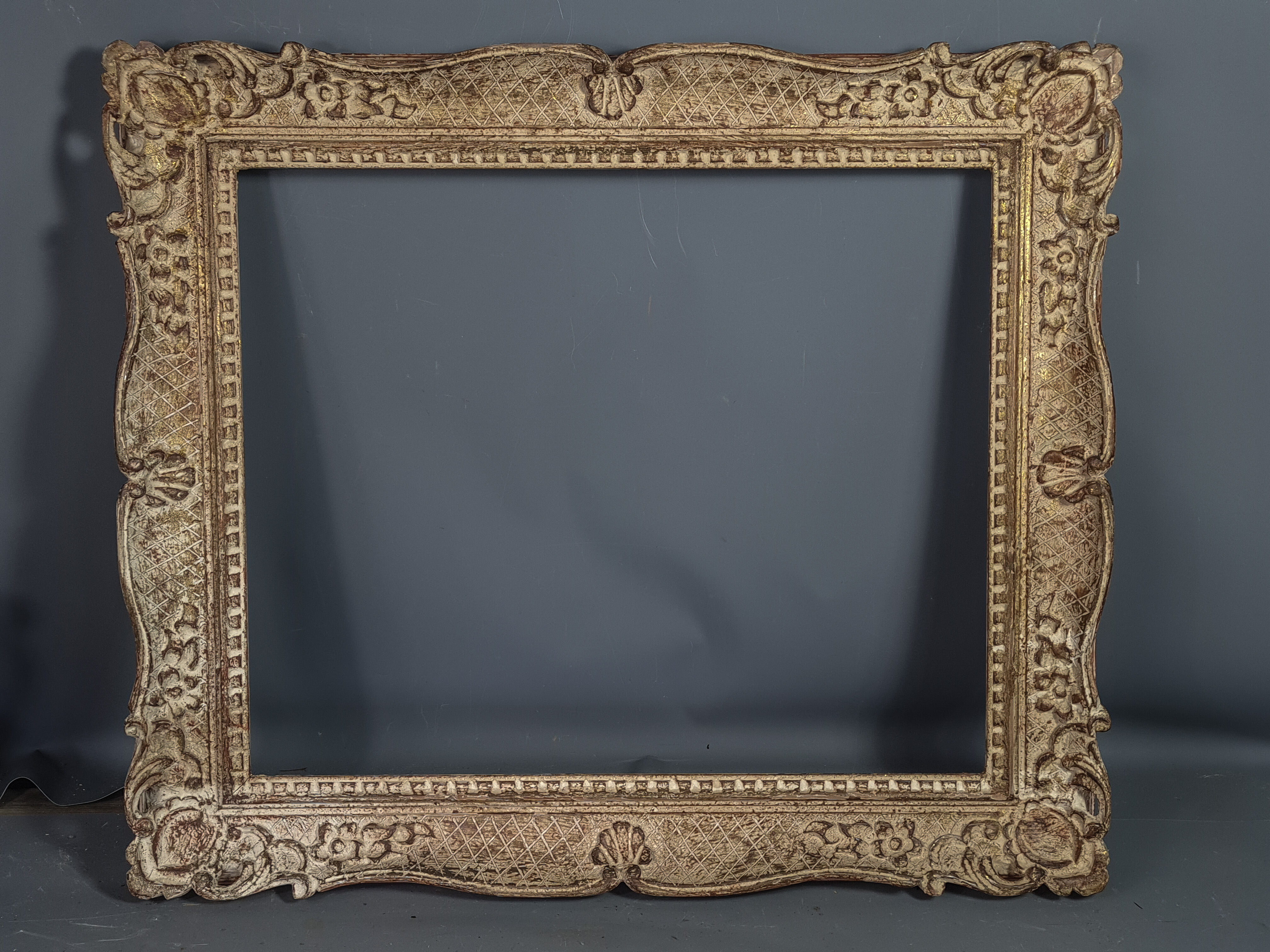Old frame Montparnasse carved wood patinated 68x59 foliage 54.8x45 cm
