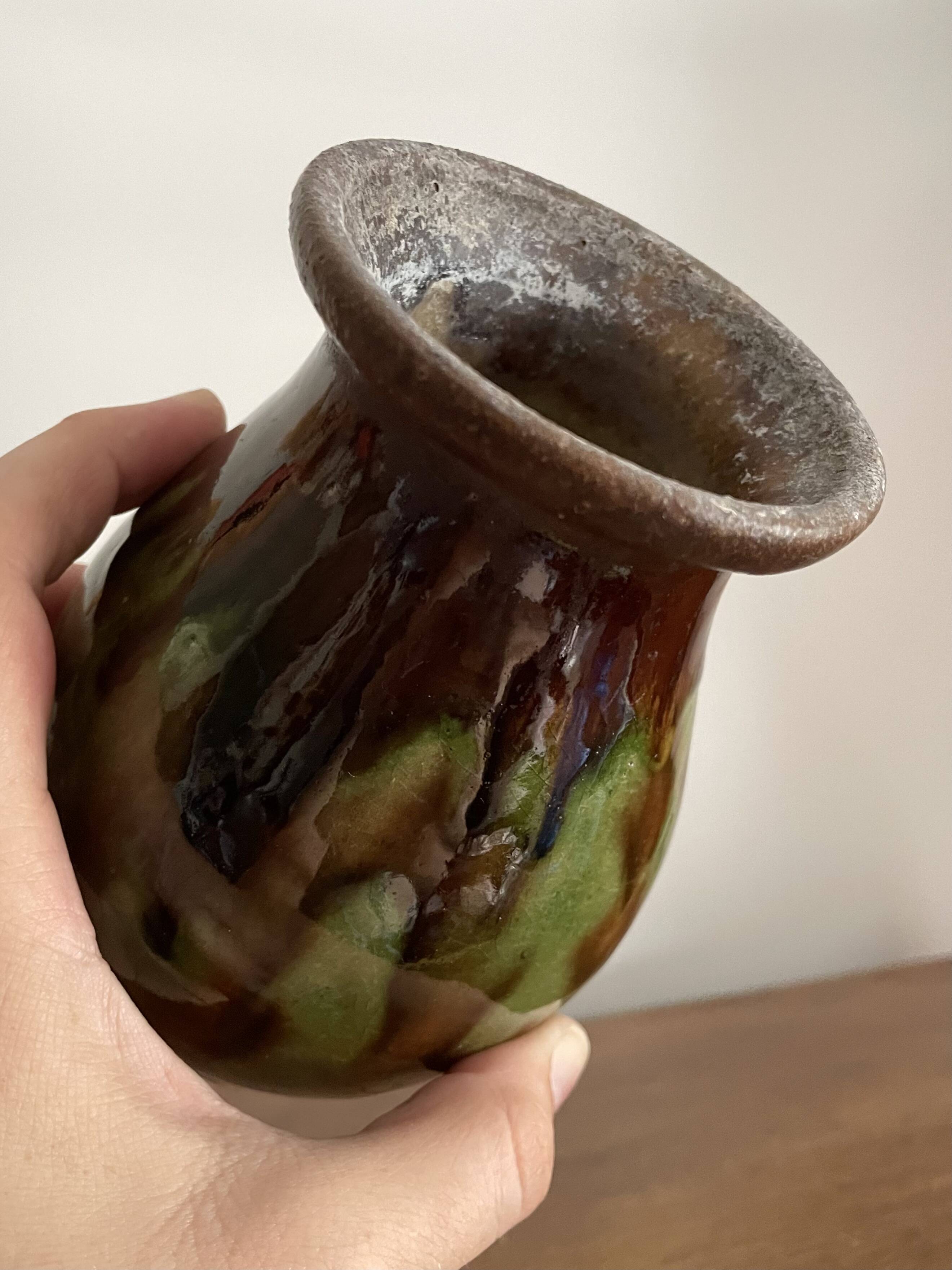 Lot d’une cruche et 2 petits vases