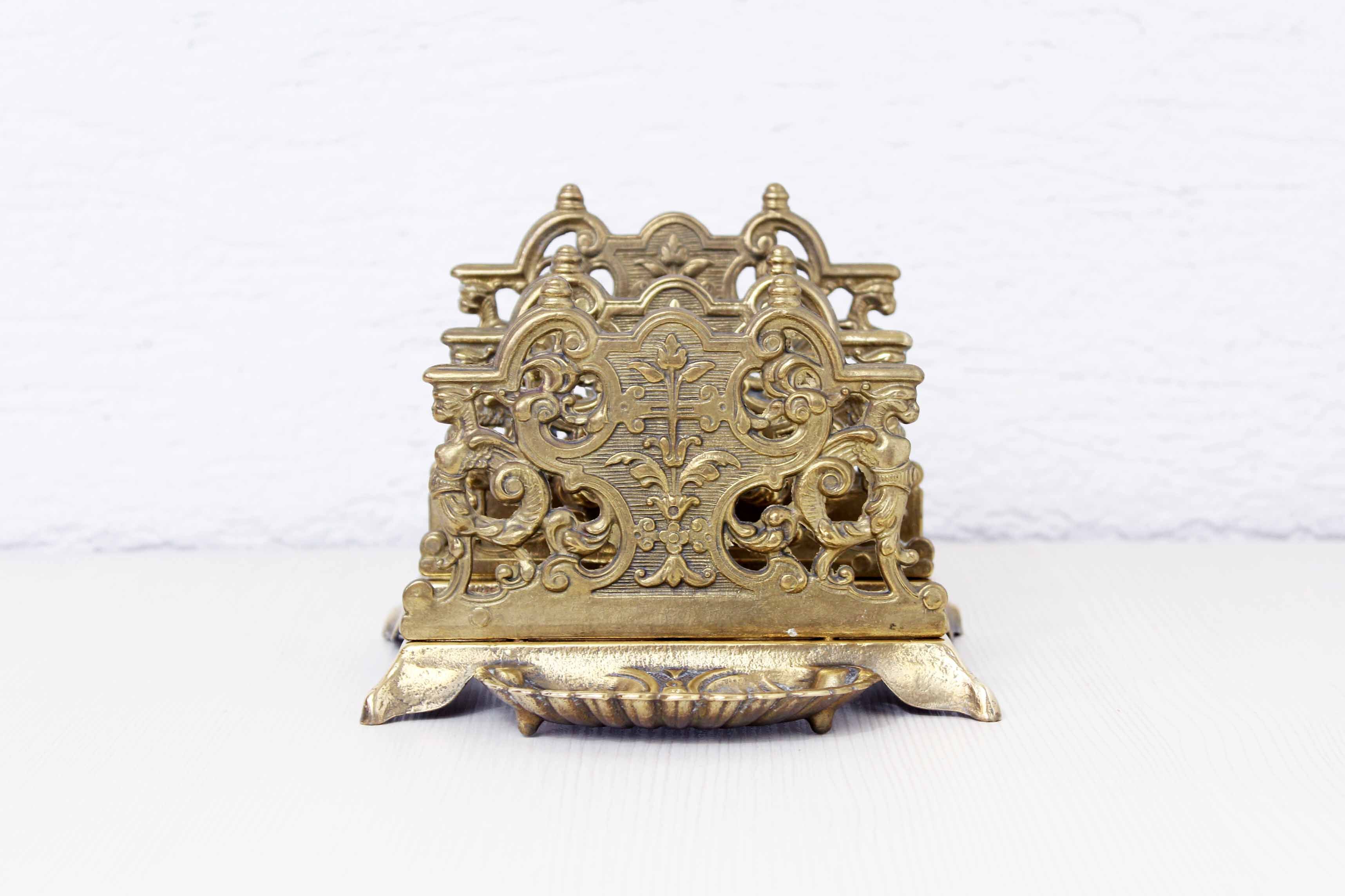 Letter door, empty bronze pocket
