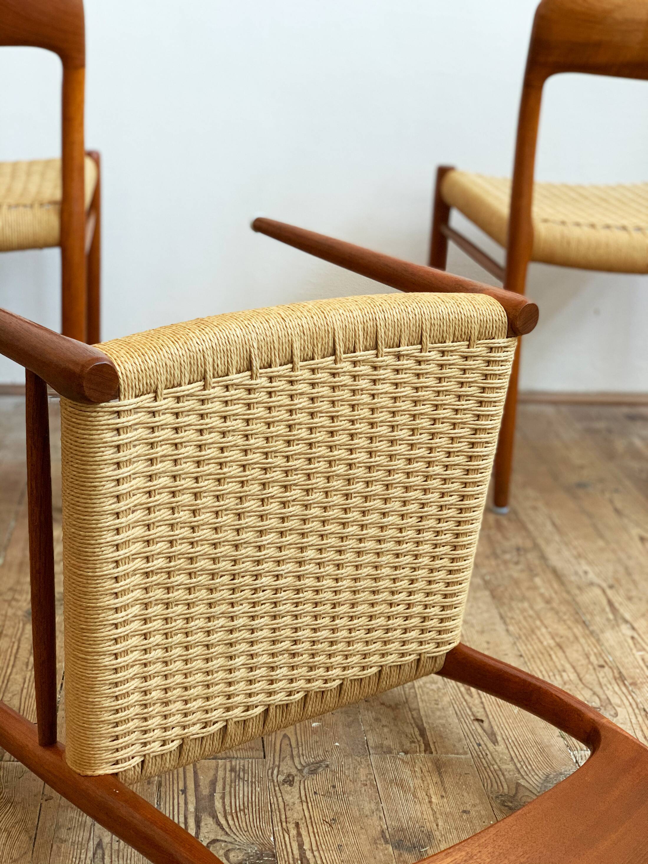 Danish dining chairs, model 75 by Niels O. Møller