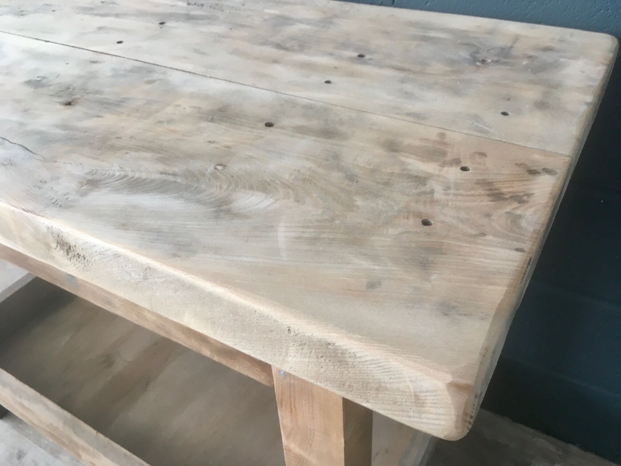 Workbench made of light wood