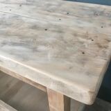 Workbench made of light wood