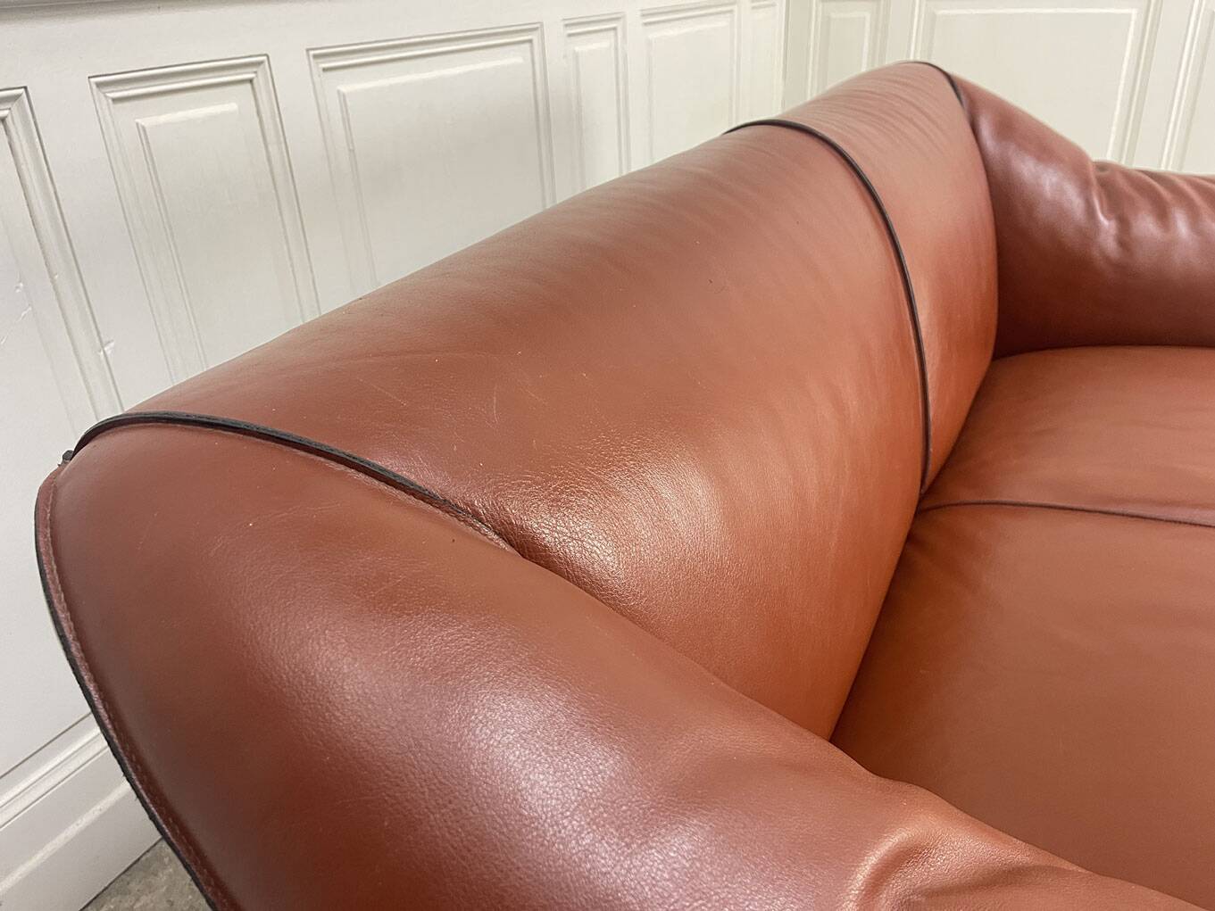 Vintage 685 “Tentazione” sofa by Mario Bellini