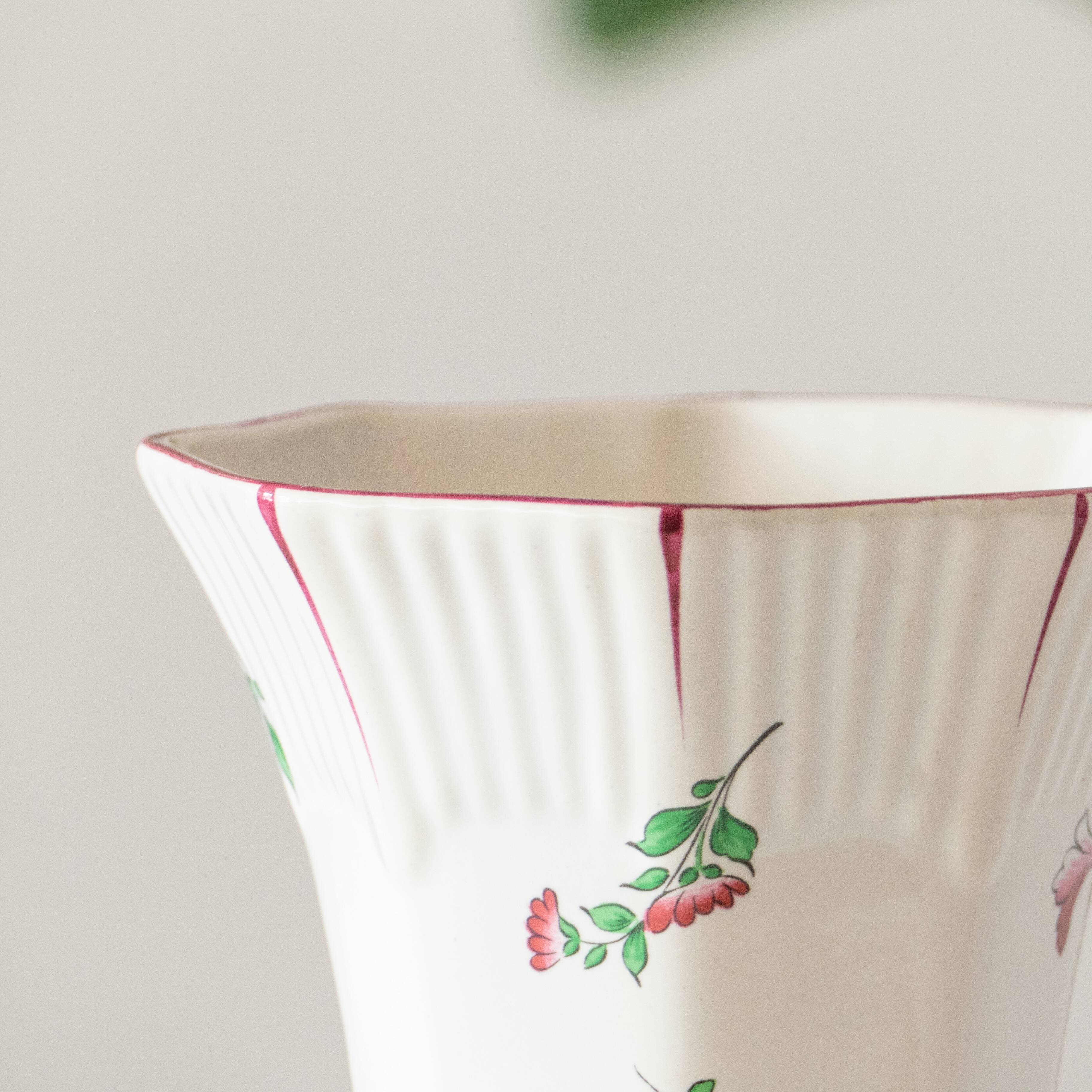 Vase with sides KG Luneville Street lamp