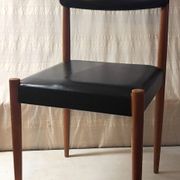 Scandinavian style chair in wood and faux leather - 1960s/70s