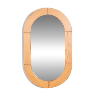 Large vintage pine mirror from the 1970s with craftsmanship.